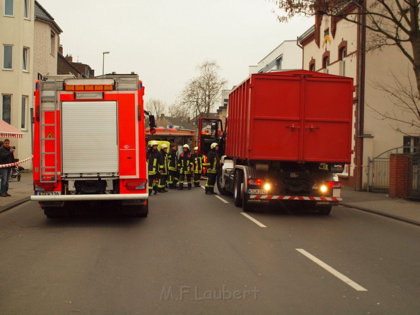 Weisses Pulver im Buero gefunden Koeln Porz Mitte Hauptstr P441.JPG